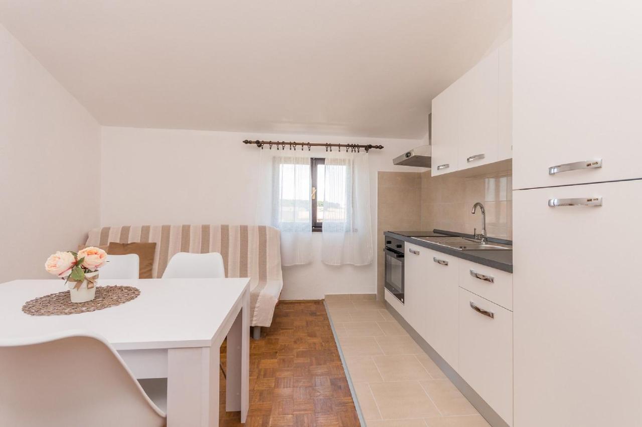 Apartment Lucija Biograd Na Moru Exterior photo