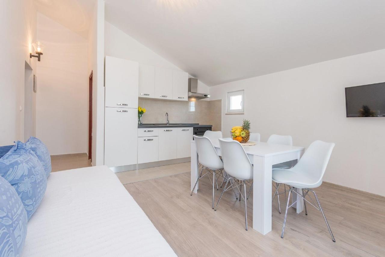 Apartment Lucija Biograd Na Moru Exterior photo